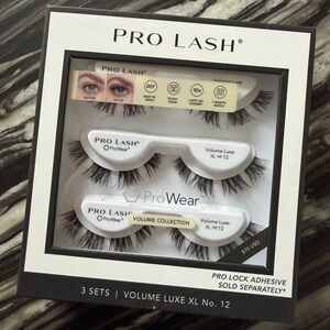 Volume Luxe XL No. 12 Black Lashes